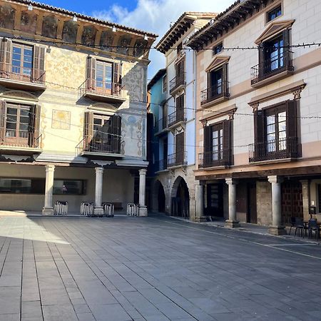 Apartamentos Angelus Plaza Mayor De Graus Exterior photo