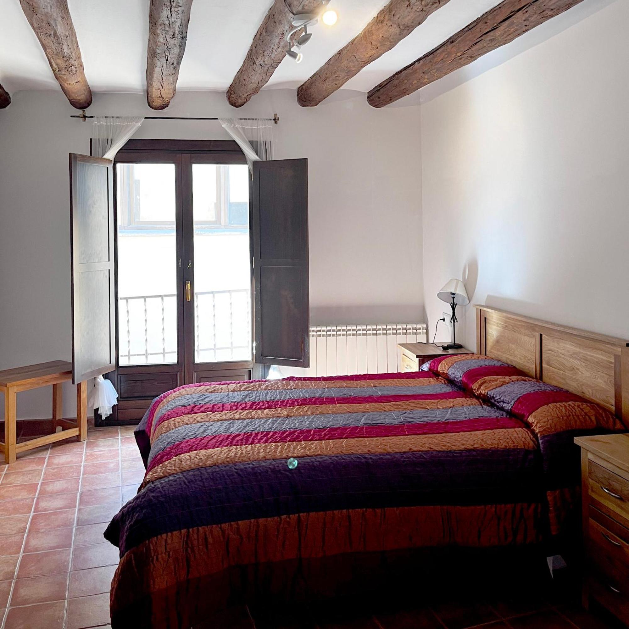 Apartamentos Angelus Plaza Mayor De Graus Exterior photo